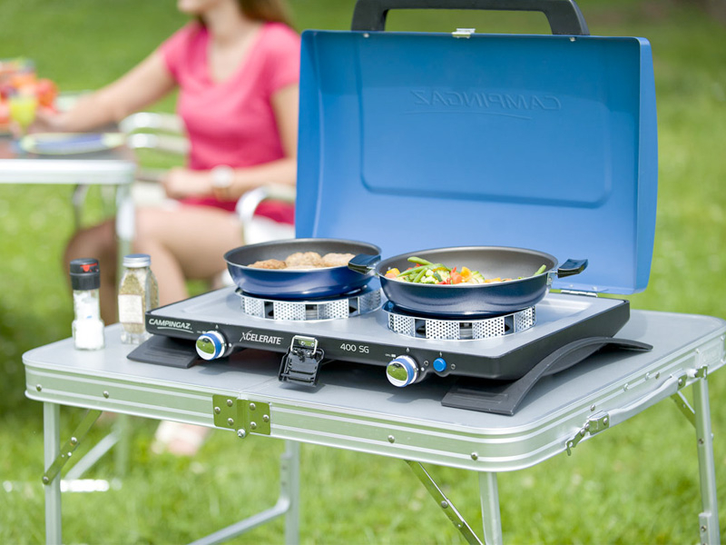 Opvouwbare Camping Kachelstandaard – Lichtgewicht Outdoor Gasbrander Statief Voor Wandelen & Kamperen – Stabiel En Veilig Koken Met Rubberen Antislip Poten – Oranje